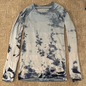 RARE lululemon swiftly tech long sleeve shirt size 6